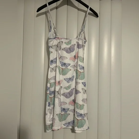 Pretty Little Thing Butterfly Dress - Picture 2 of 4